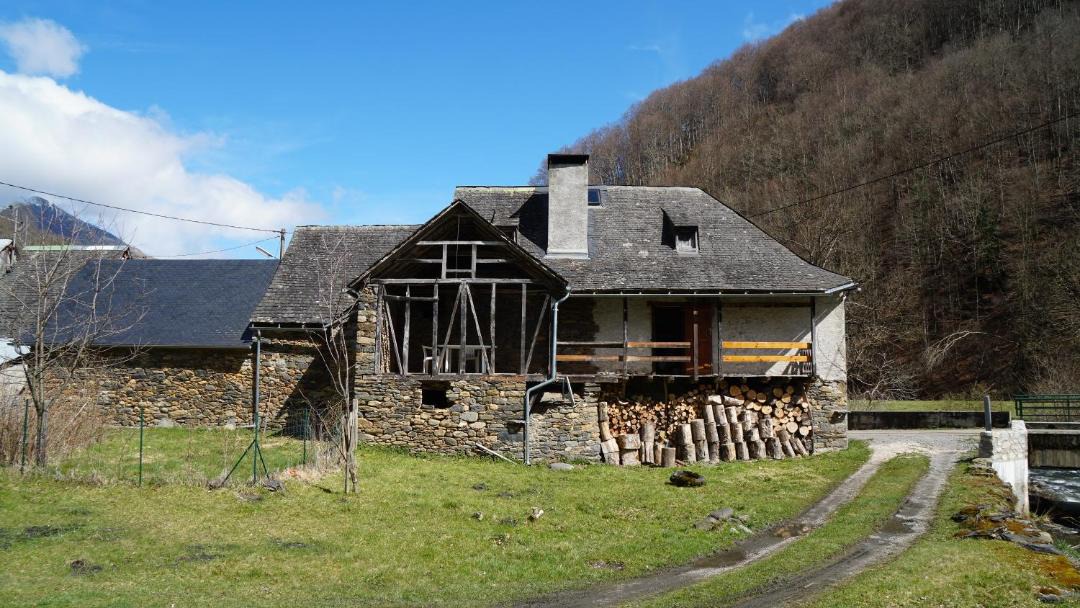 Photo of Buildings in Sentein