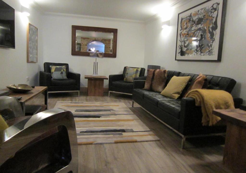 Photo of Livingroom in Woburn