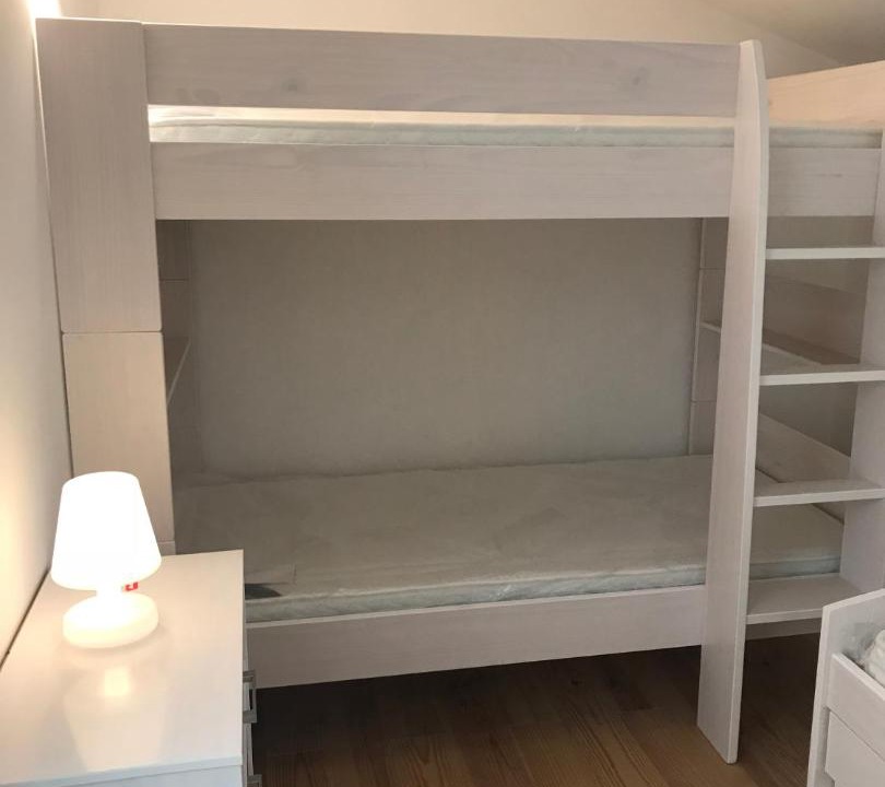 Photo of Others in Vesc