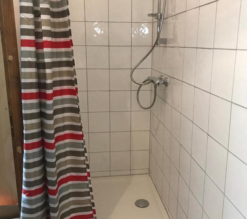 Photo of Others in Vesc