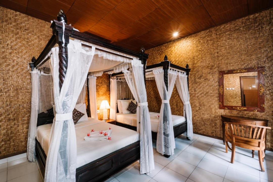 Photo of Others in Jungut Batu