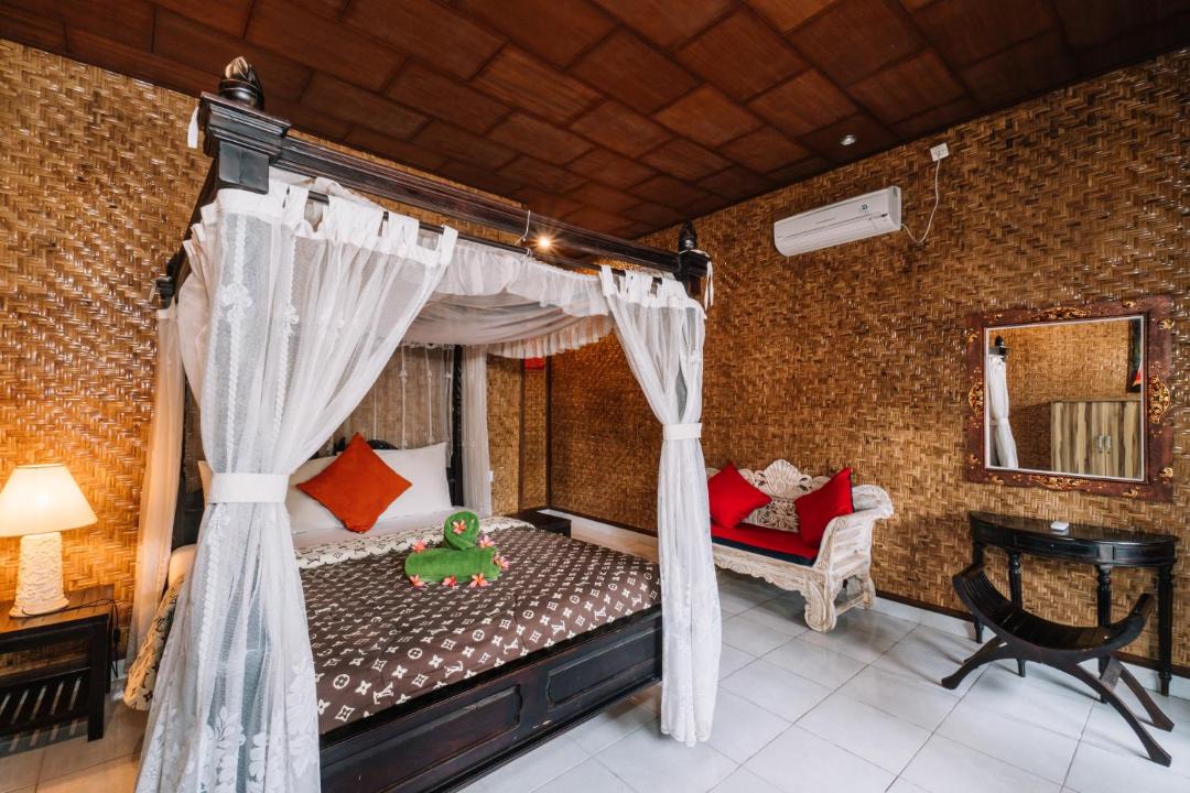 Photo of Others in Jungut Batu