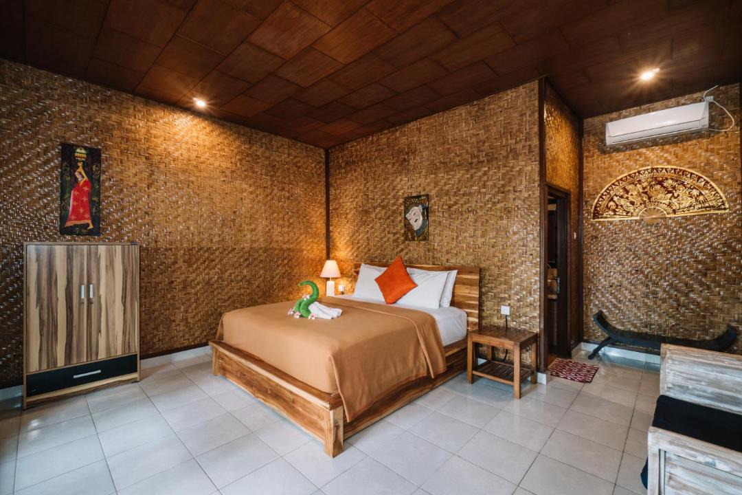 Photo of Others in Jungut Batu