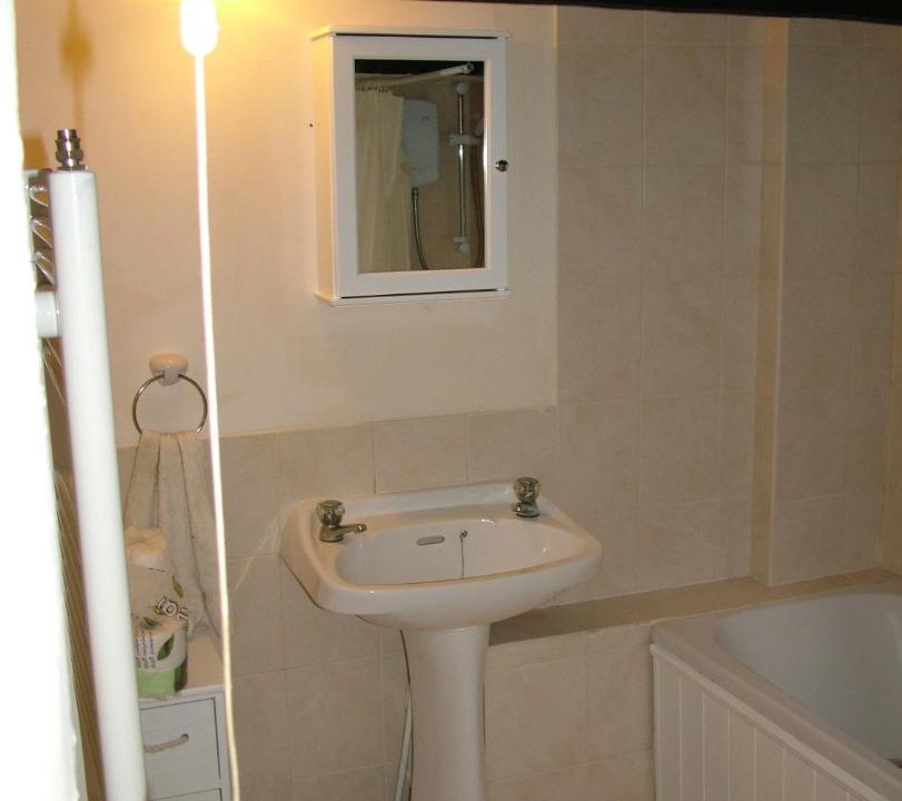 Photo of Bathroom in Lostwithiel