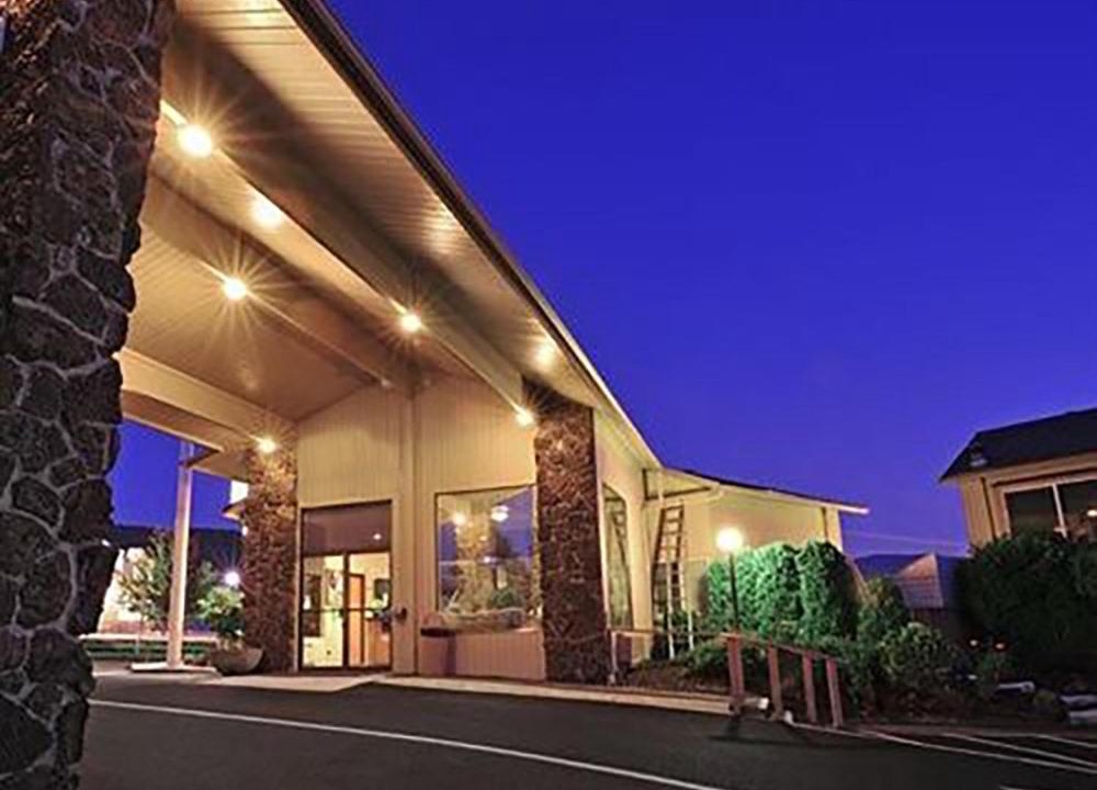 Photo of Buildings in Grants Pass