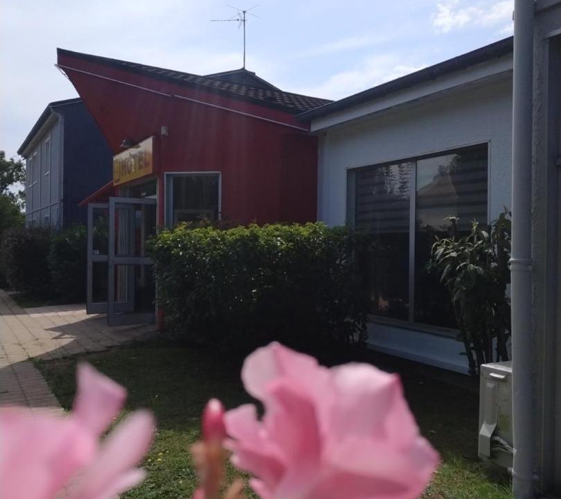 Photo of Others in Boe