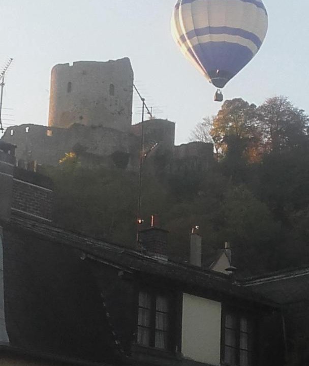 Photo of Buildings in La Roche-Guyon