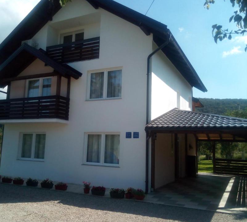 Photo of Others in Seliste
