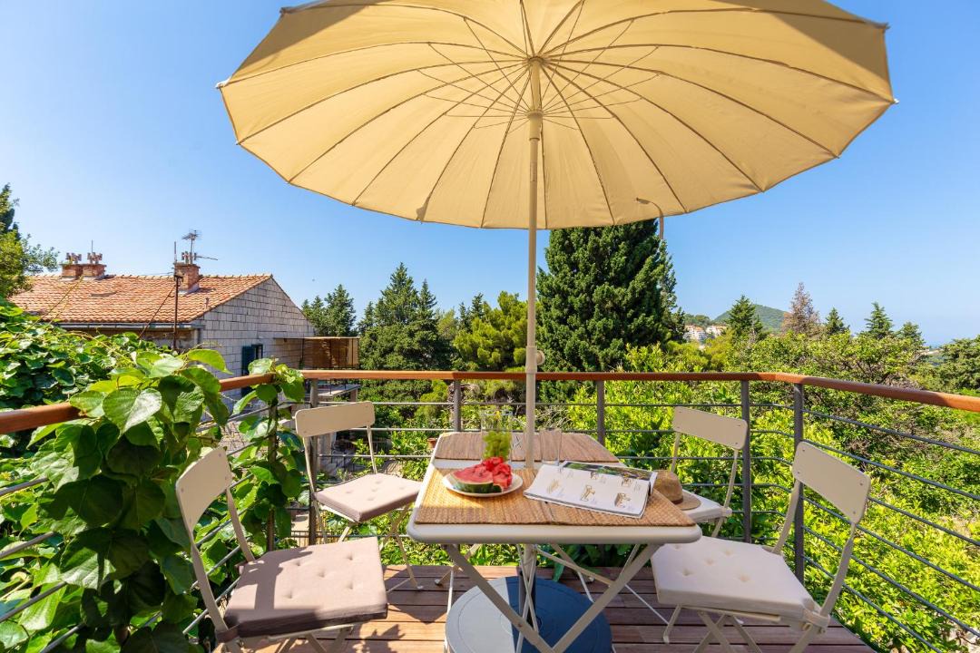 Photo of Patio Balcony in Gornji Kono