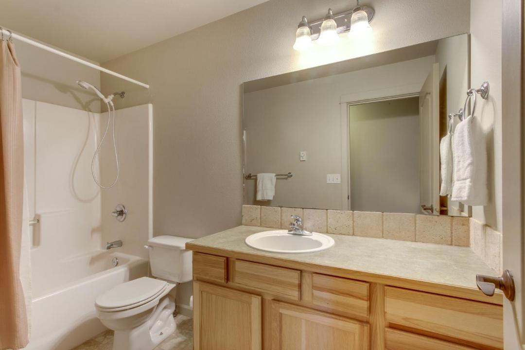 Photo of Bathroom in Larkspur