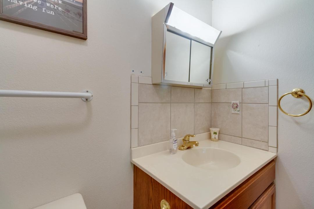 Photo of Bathroom in Caine Woods