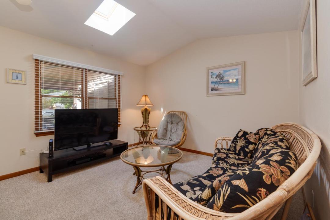 Photo of Livingroom in Caine Woods