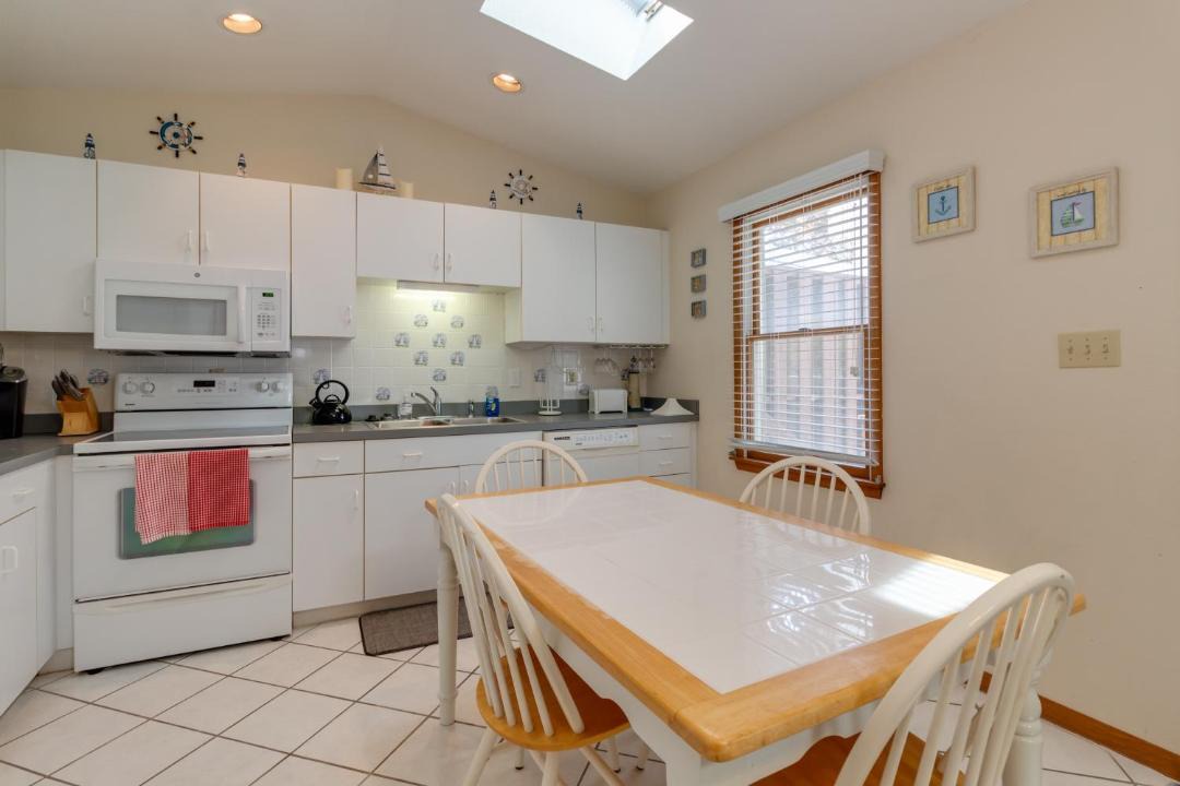 Photo of Kitchen in Caine Woods