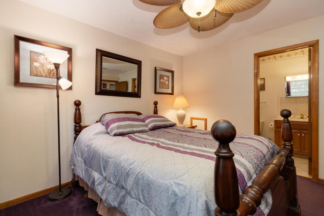 Photo of Bedroom in Caine Woods