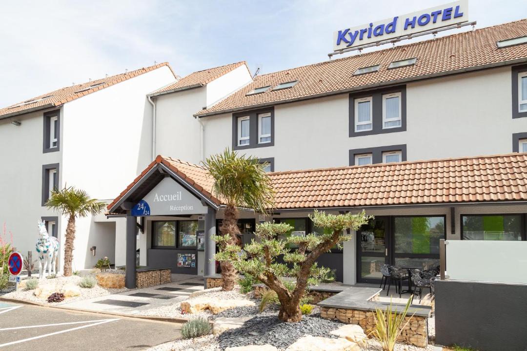 Photo of Buildings in Souche