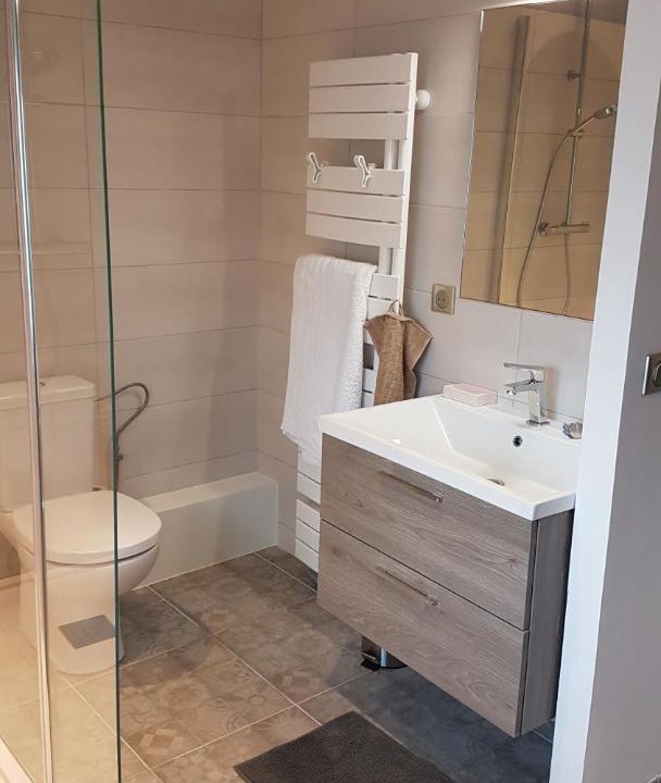 Photo of Bathroom in Charleville-Mezieres