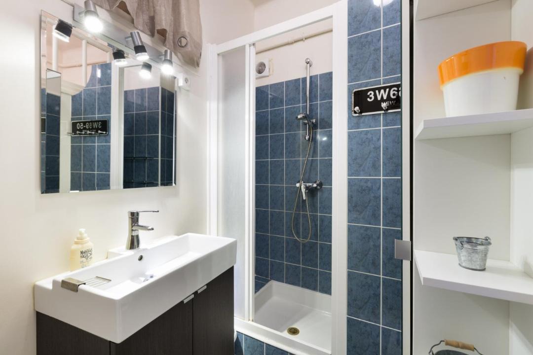 Photo of Bathroom in Intra Muros