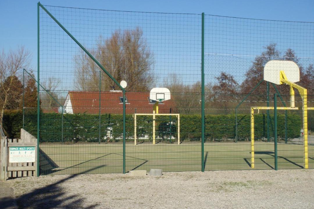 Photo of Others in Trepied