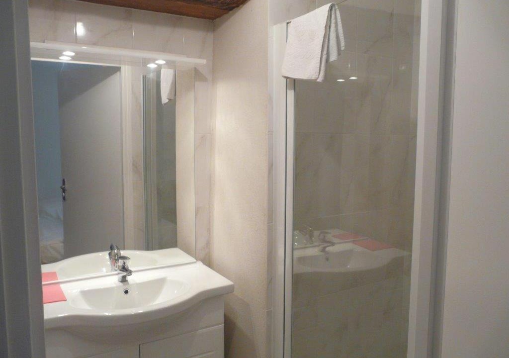 Photo of Bathroom in Languidic