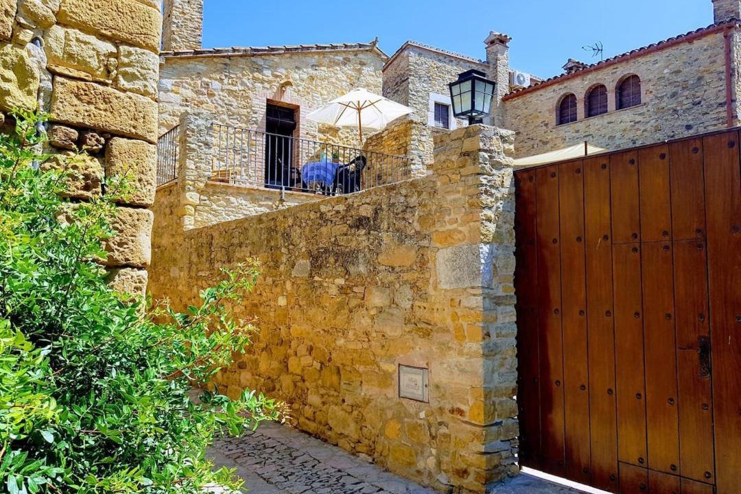 Photo of Buildings in Peratallada