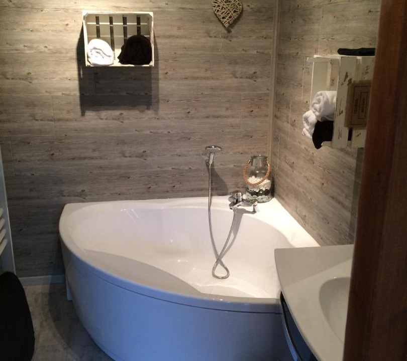 Photo of Bathroom in Moyenneville