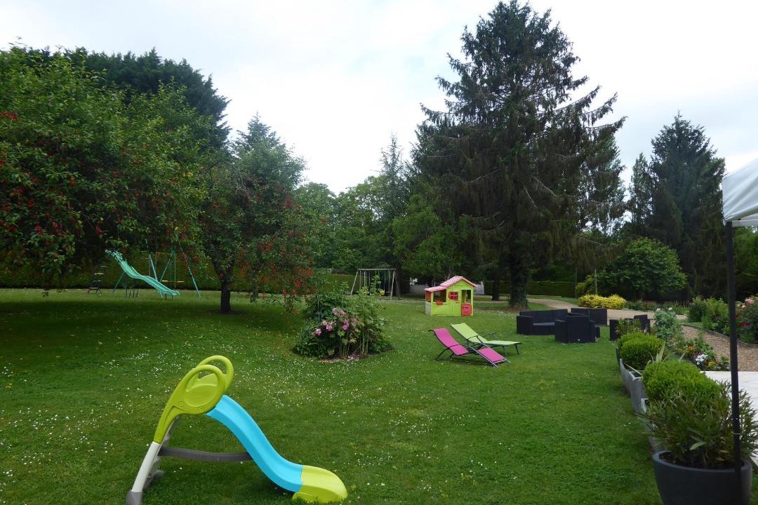 Photo of Others in Couffy