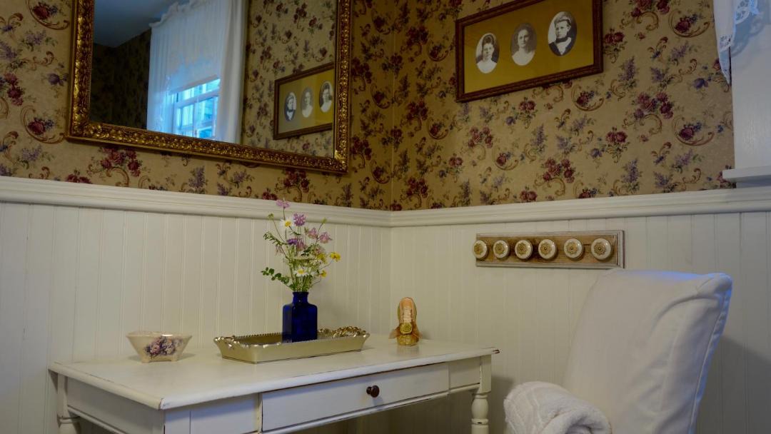 Photo of Others in Sullivan