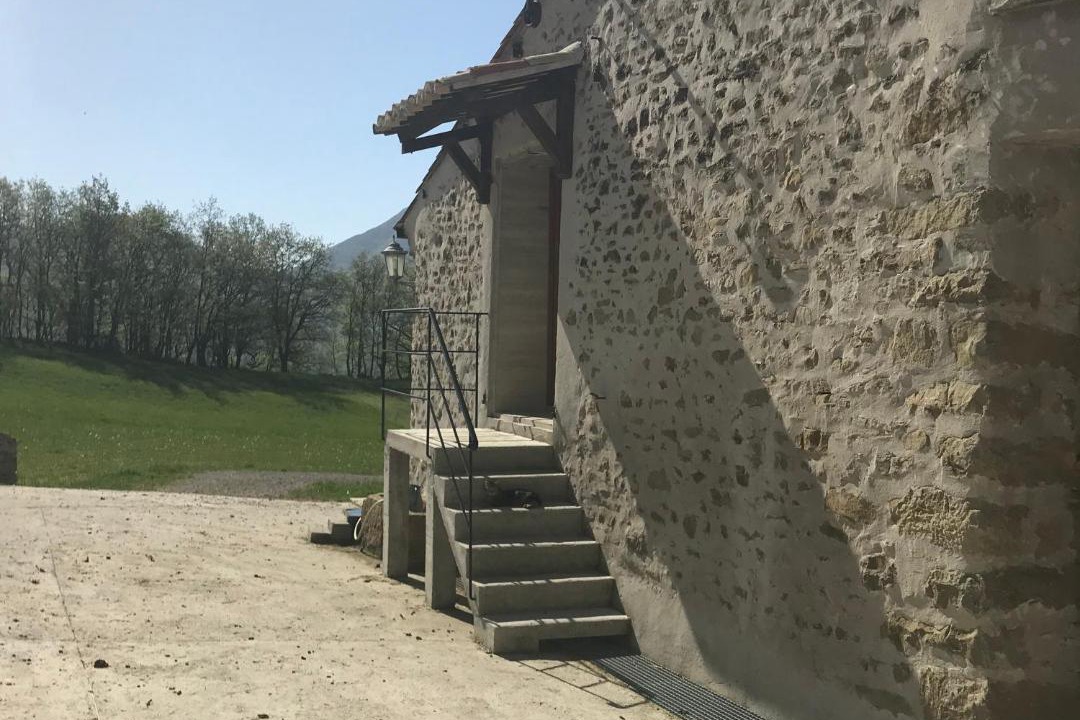 Photo of Buildings in Vesc