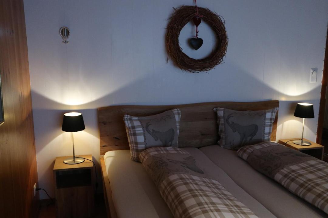 Photo of Bedroom in Kandersteg