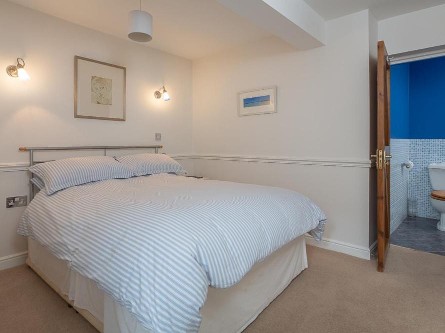Photo of Bedroom in Hope-Cove