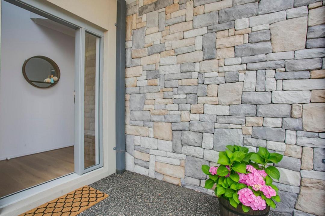 Photo of Buildings in Capel Sound