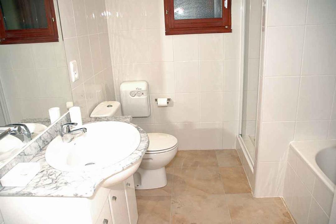 Photo of Bathroom in Montouliers