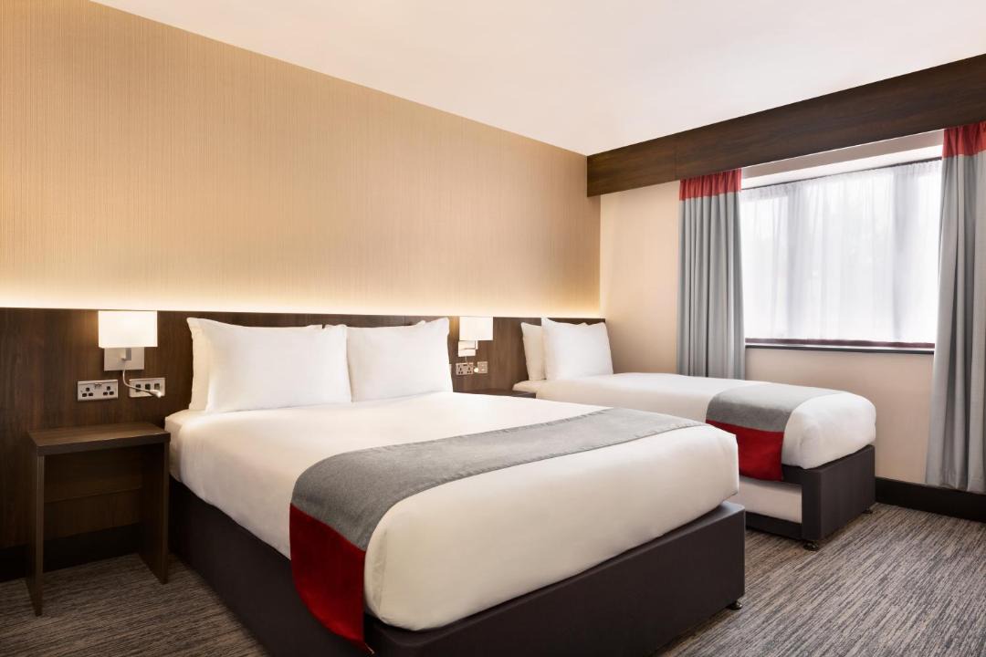 Photo of Others in Easton in Gordano