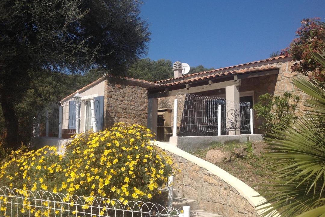 Photo of Buildings in Olmeto