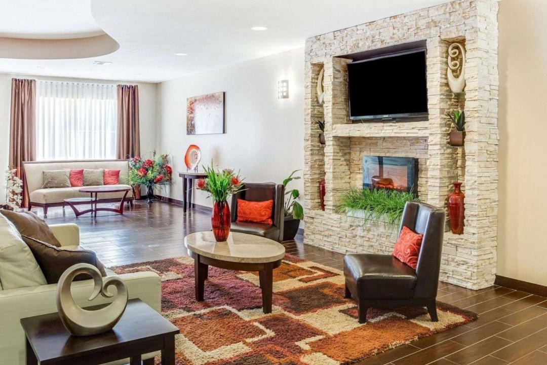 Photo of Livingroom in Mandeville