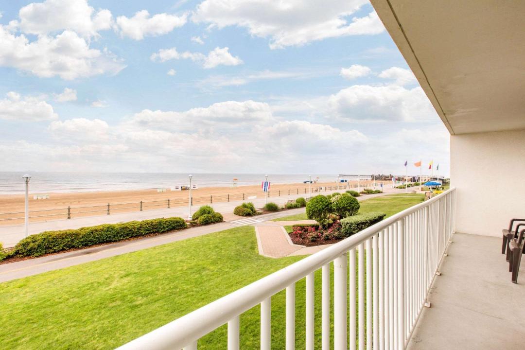 Photo of Patio Balcony in Northeast Virginia Beach