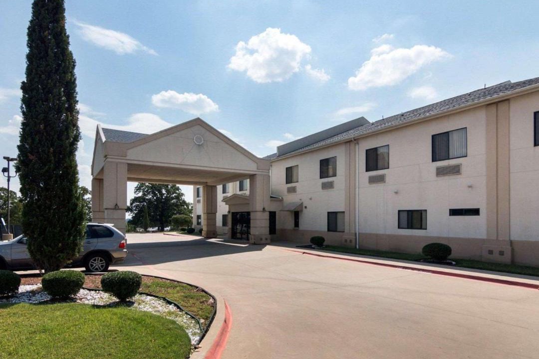 Photo of Buildings in Weatherford