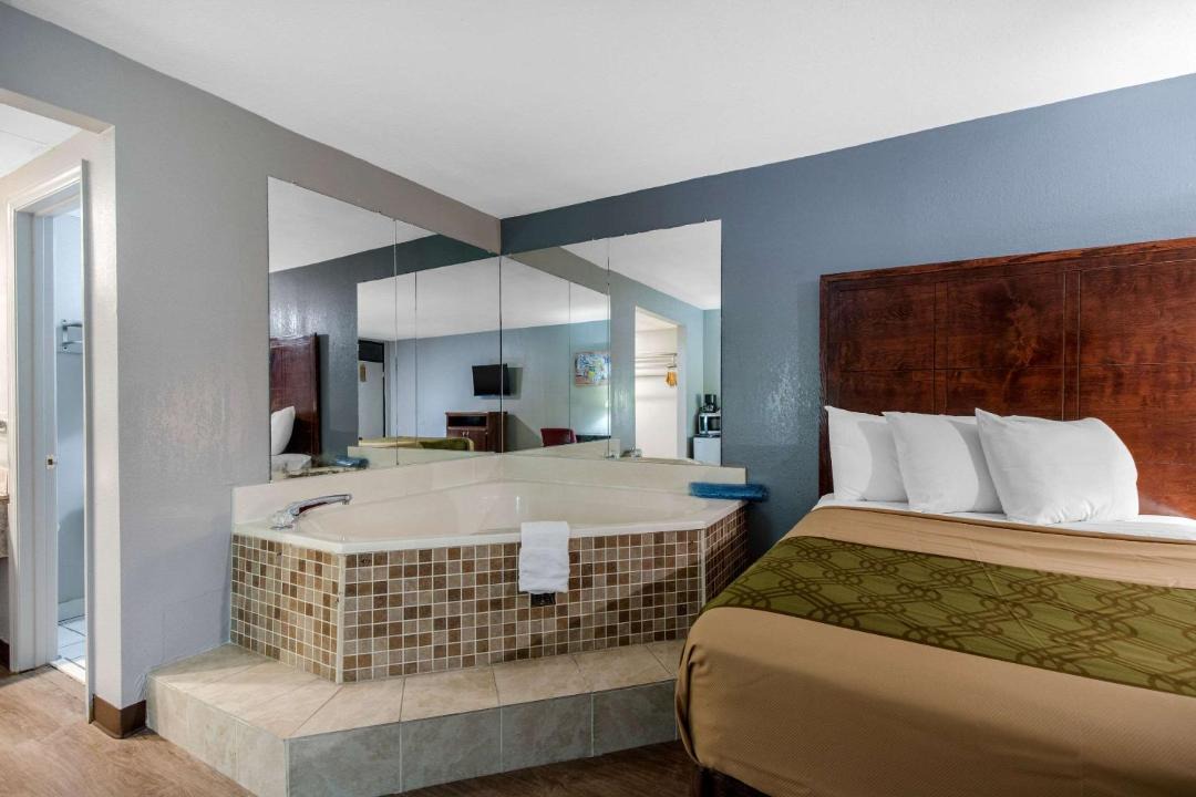 Photo of Bedroom in Aiken