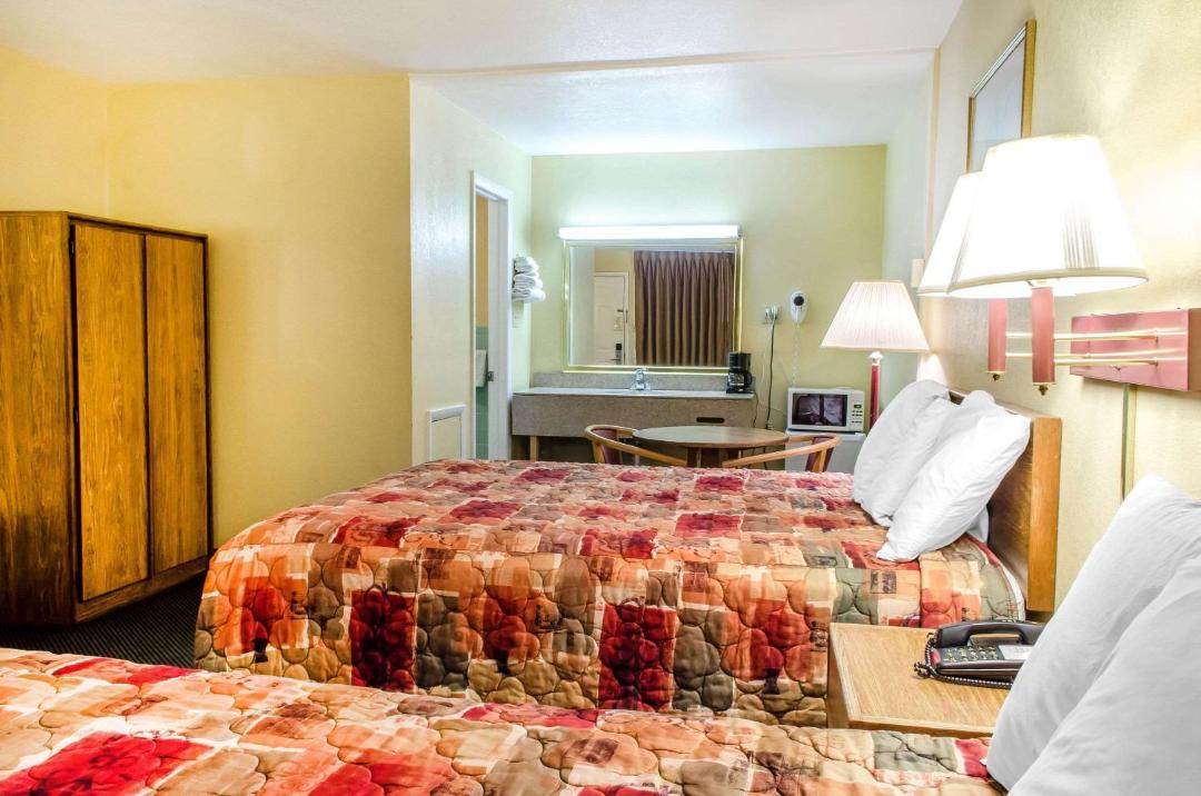 Photo of Bedroom in Lewisburg