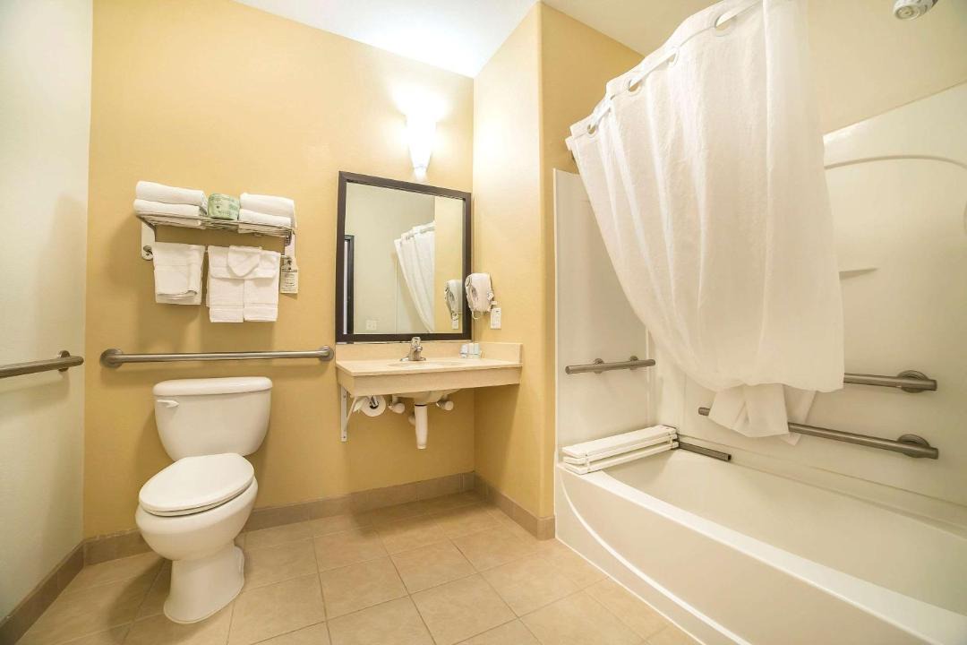 Photo of Bathroom in Douglas