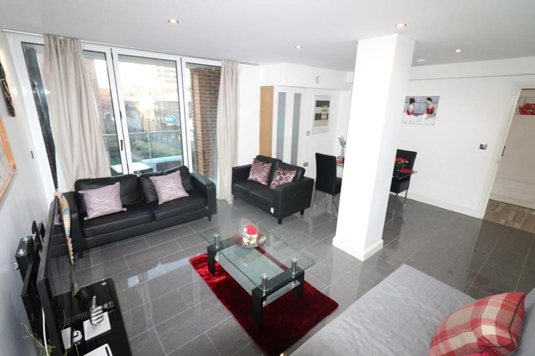 Photo of Livingroom in Shadwell