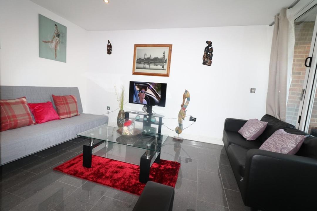 Photo of Livingroom in Shadwell