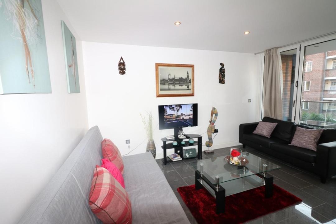 Photo of Livingroom in Shadwell