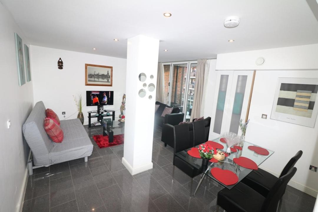 Photo of Livingroom in Shadwell