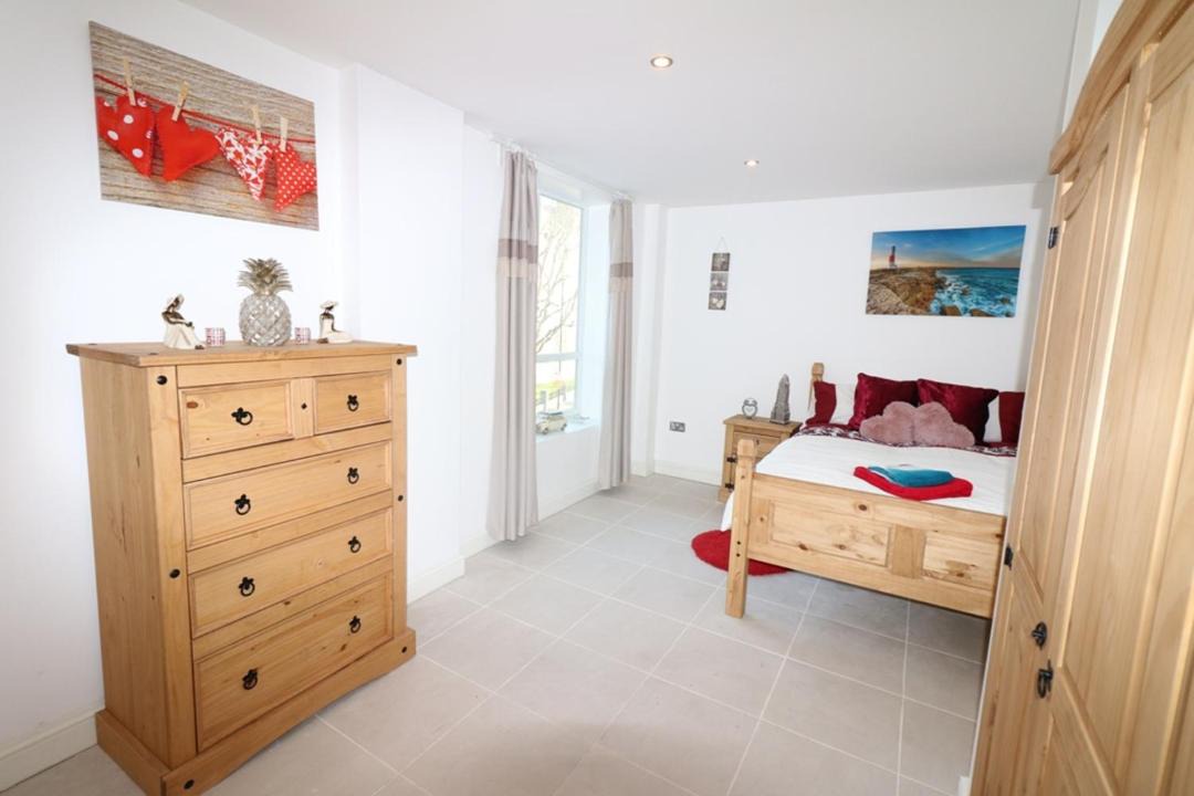 Photo of Others in Shadwell