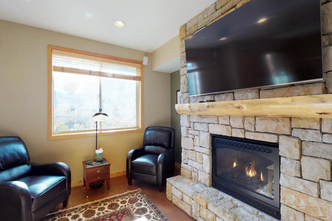 Photo of Livingroom in Warm Springs