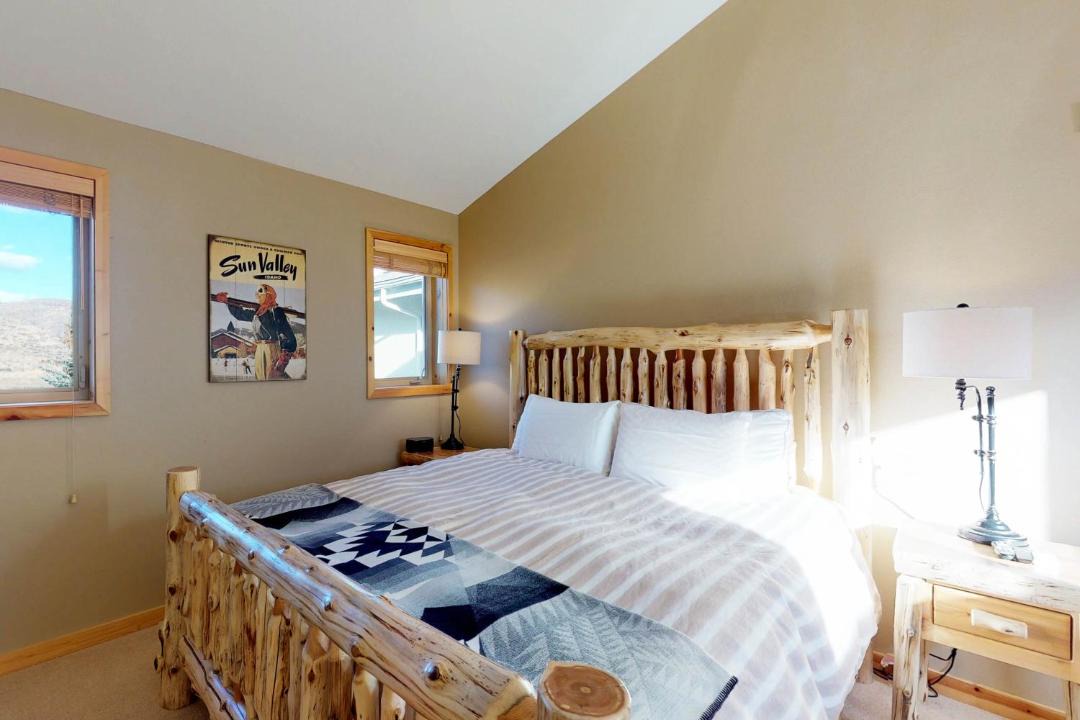 Photo of Bedroom in Warm Springs