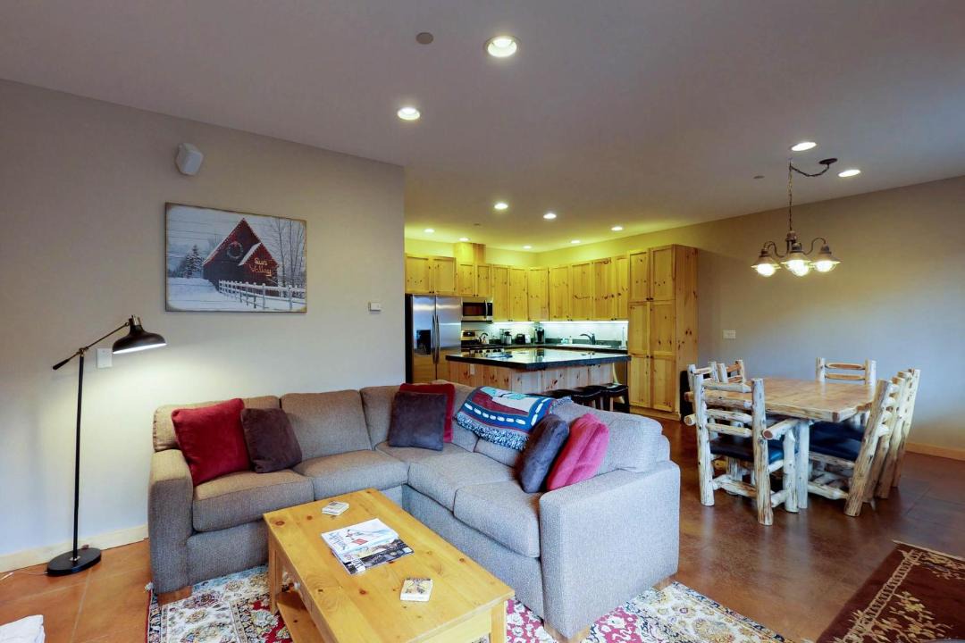 Photo of Livingroom in Warm Springs