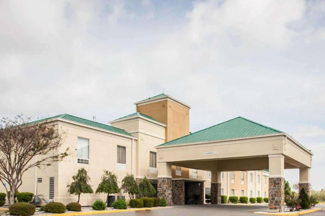 Photo of Others in Hayti