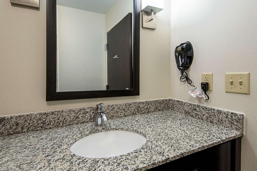 Photo of Bathroom in Geismar